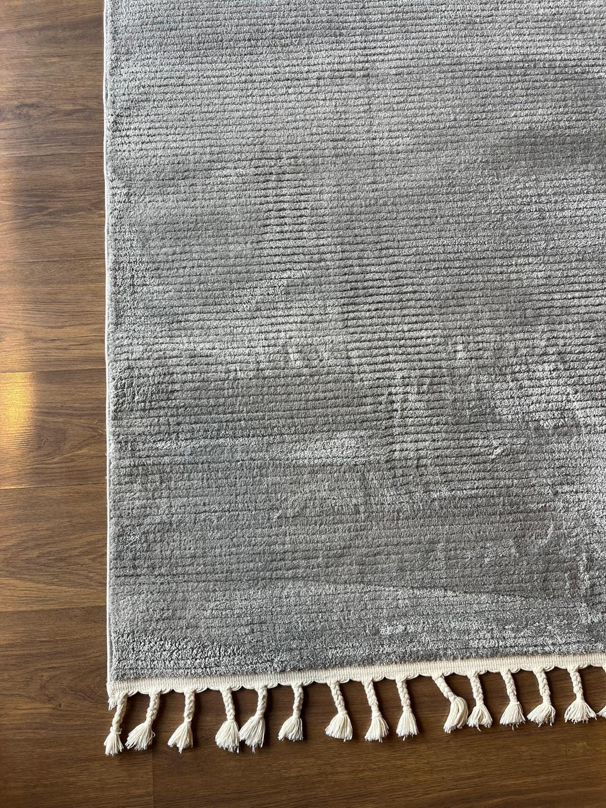 Fluffy Gray Area Rug: Modern Washable Plain shaggy rug with tossels