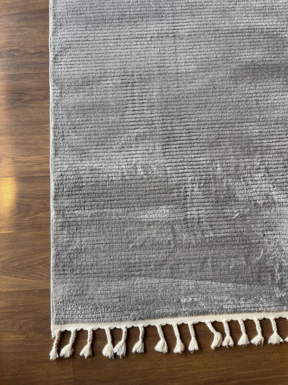 Fluffy Gray Area Rug: Modern Washable Plain shaggy rug with tossels