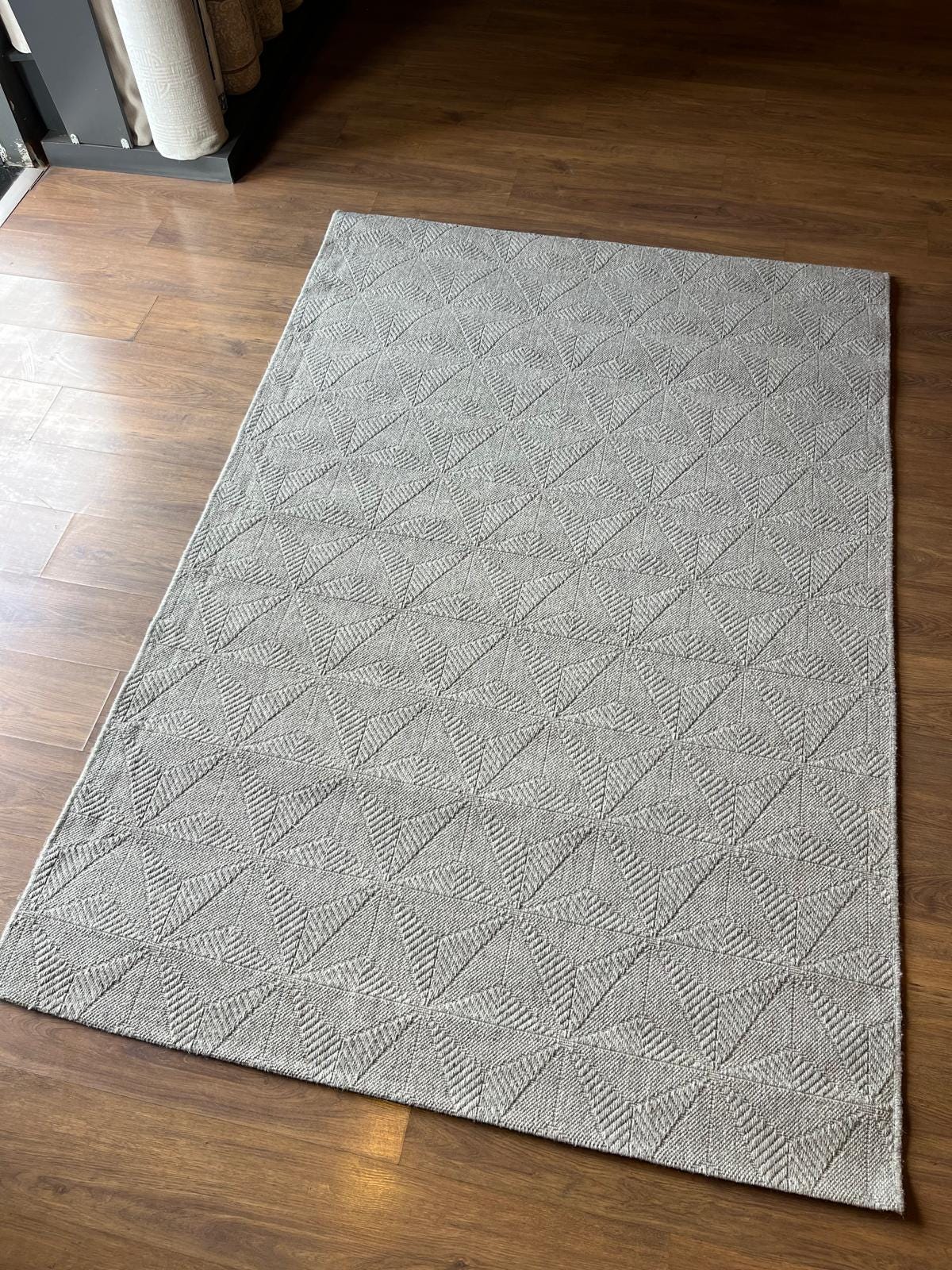 Modern Gray textured wool Rug: Flatweave Indoor carpet