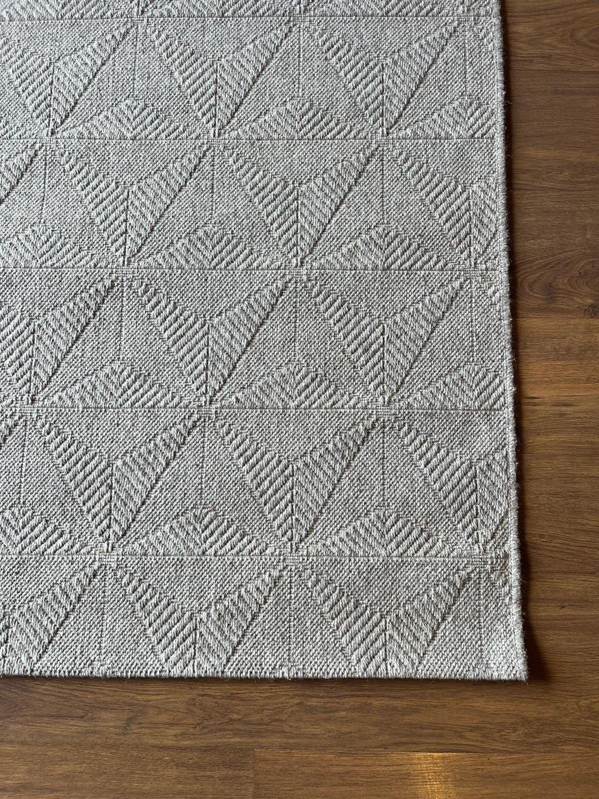 Modern Gray textured wool Rug: Flatweave Indoor carpet