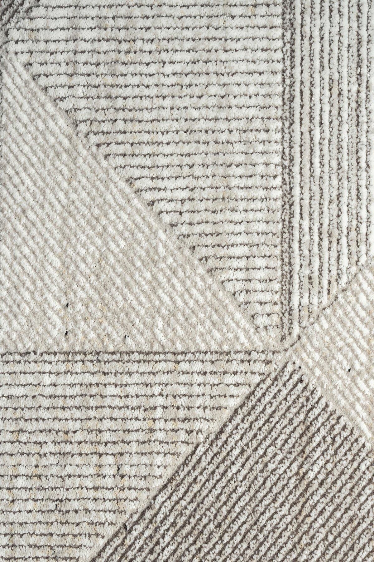 Modern Geometric Area Rug – Grey Cream Abstract Triangle Scandinavian Floor Decor