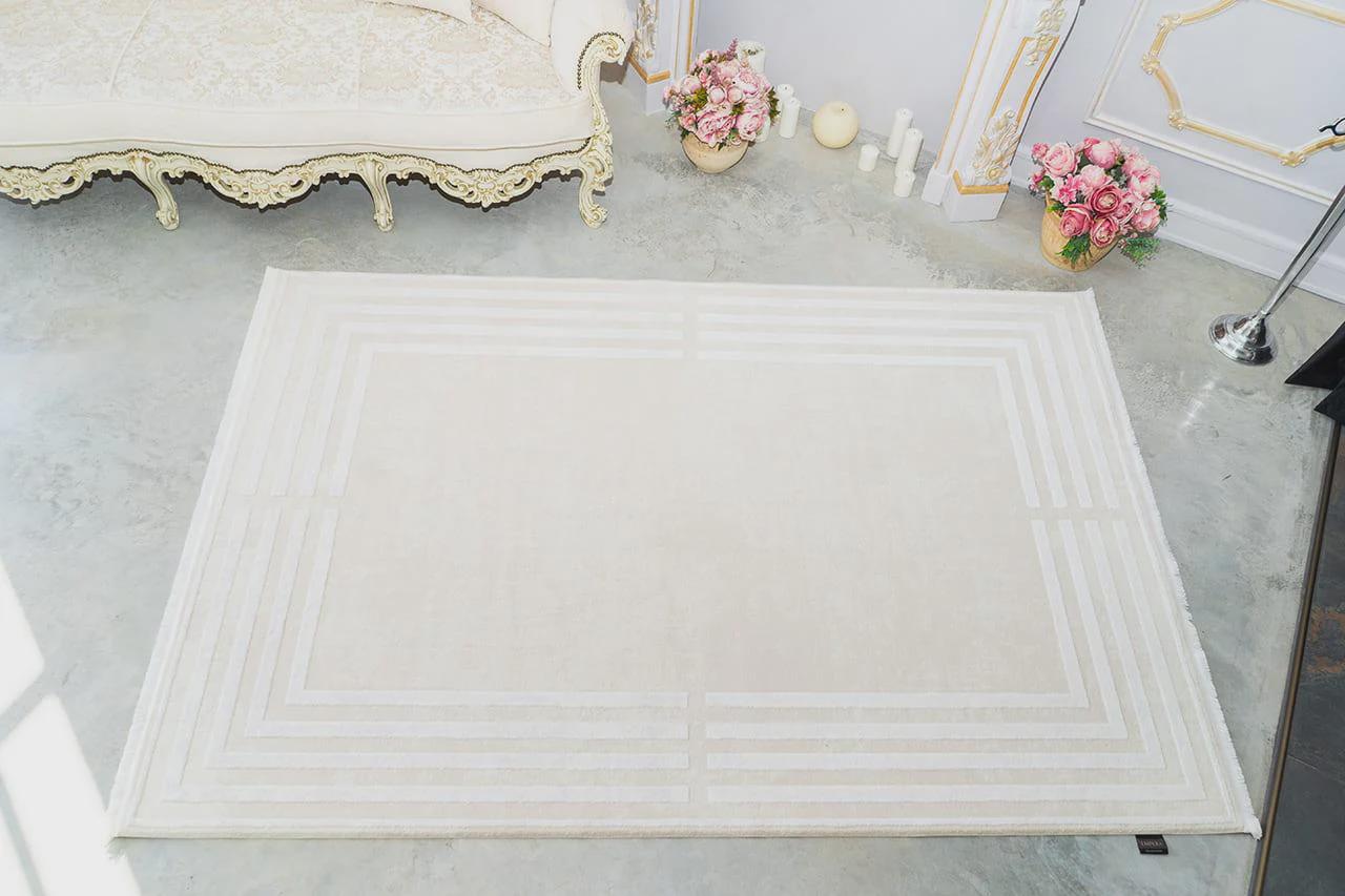 Minimalist Geometric Maze Rug – Hand-Tufted Cream & Ivory Low-Pile Area Rug