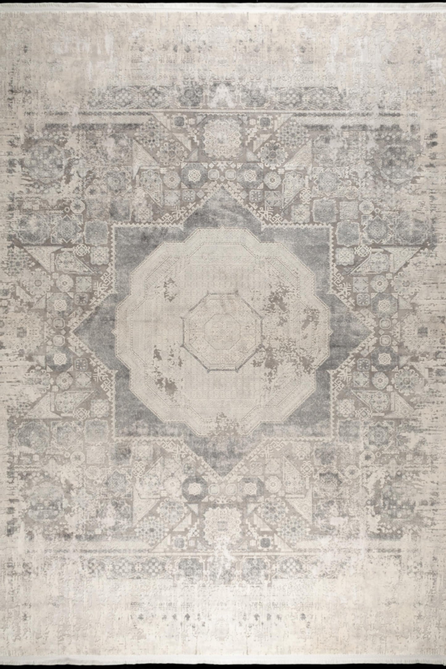7x10 ft, Gray Classic Mamluk Rug made with Bamboo yarn with Fringes