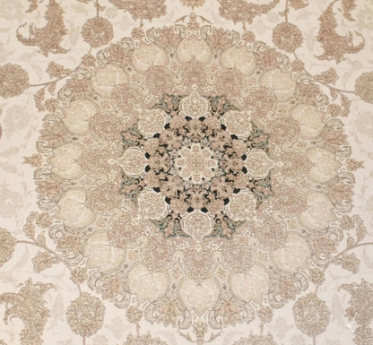 7x10 ft, Distressed Beige Classic oriental medallion Rug - Fine Fringes