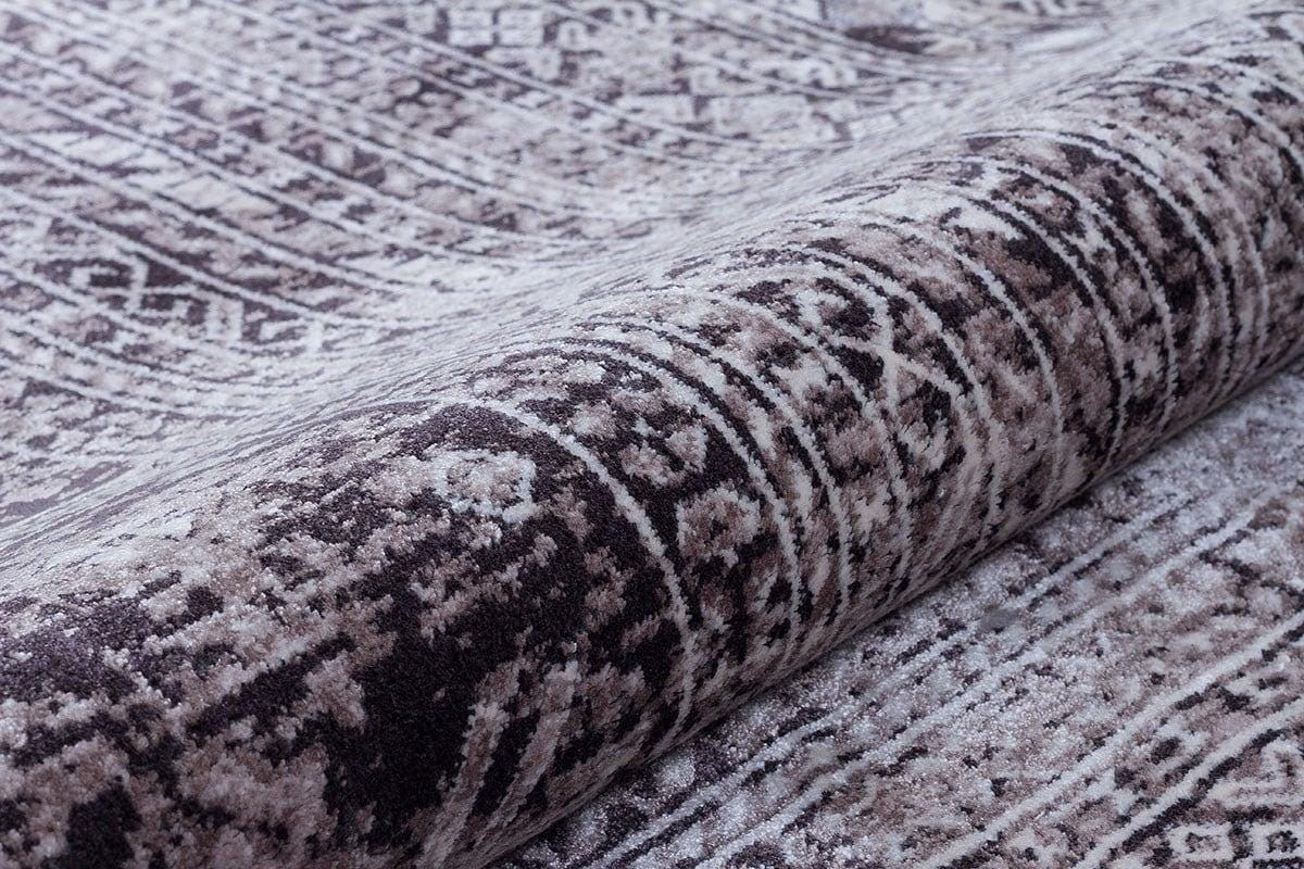 7x10 ft, Classic Oriental Black Bamboo Rug: Classic viscose carpet with fine fringes