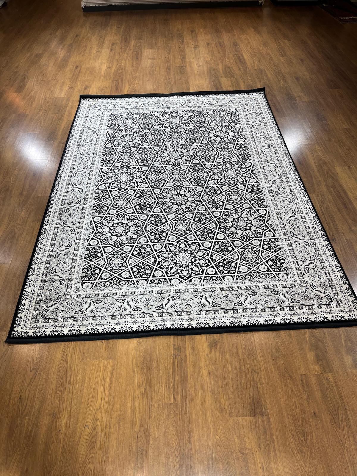 7x10 ft, Classic Black Bamboo Rug: Oriental black fine carpet with Fringes