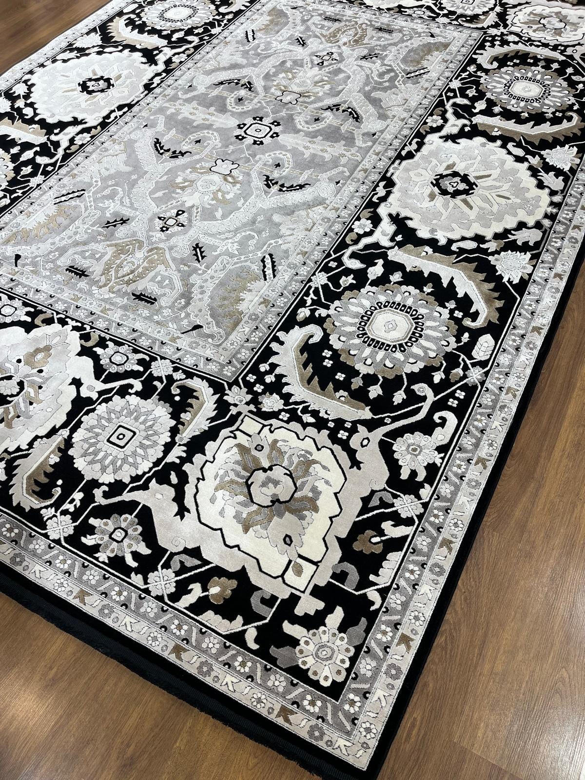 7x10 ft, Classic Oriental Black Bamboo Rug: Classic viscose carpet with fine fringes