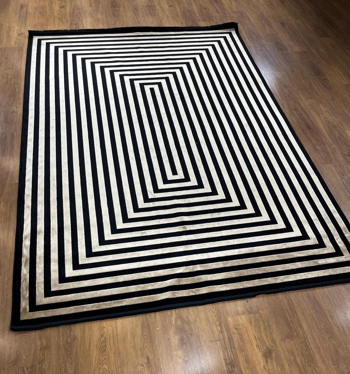 10x13 ft, Modern Black Bamboo Rug: Contemporary black fine carpet with god stripes