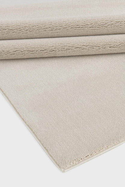 Soft Cream Minimalist Rug: Modern Light Carpet for Contemporary Spaces