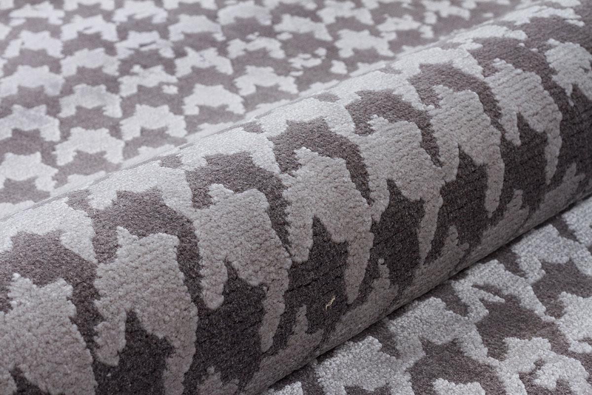 7x10 ft, Modern Distressed Houndstooth Area Rug