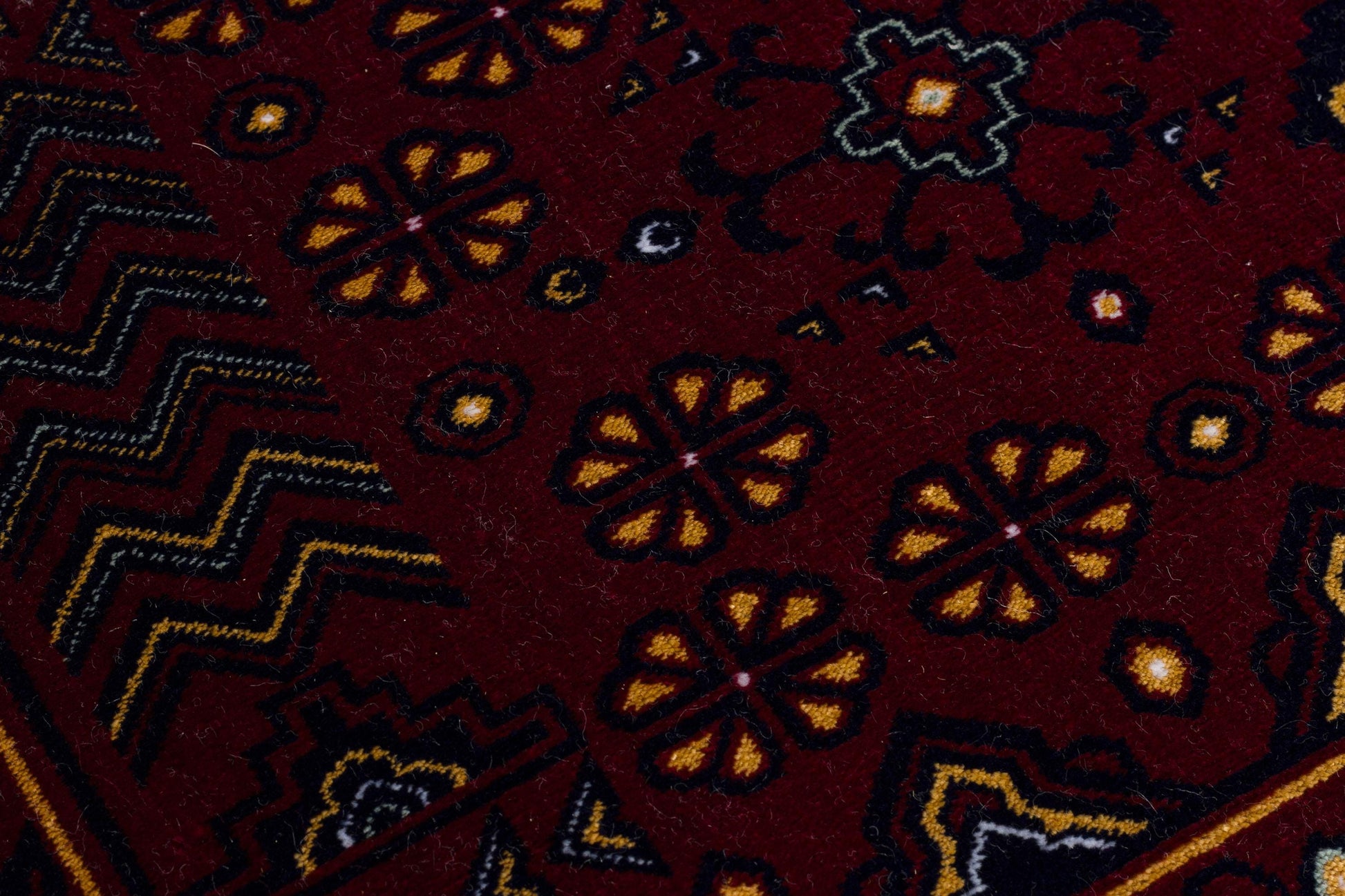 Crimson Red Persian Style Area Rug – Geometric Medallion Oriental Carpet