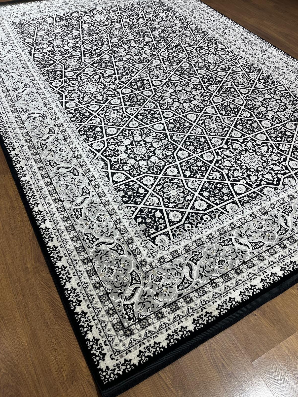 7x10 ft, Classic Black Bamboo Rug: Oriental black fine carpet with Fringes