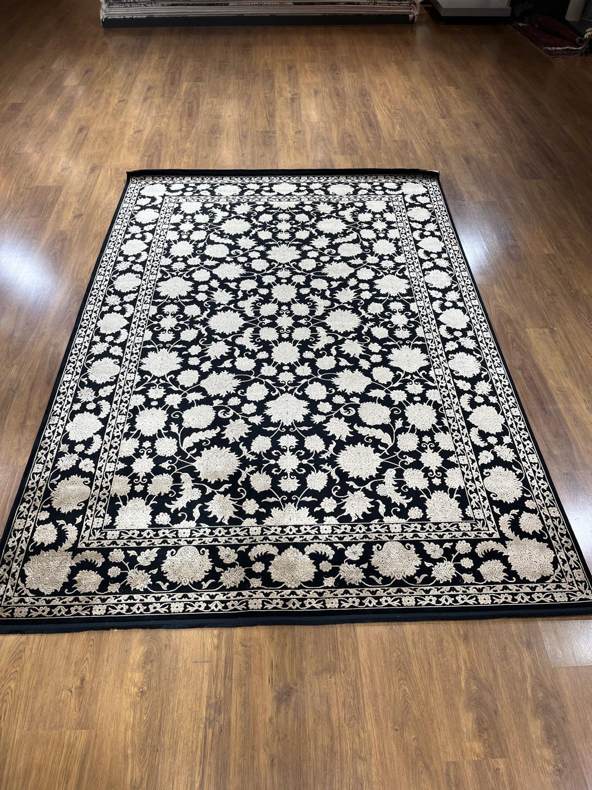 7x10 ft, Classic Black Bamboo Rug: Oriental black fine carpet with Fringes