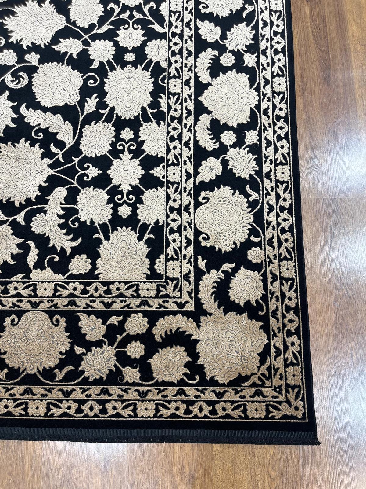 7x10 ft, Classic Black Bamboo Rug: Oriental black fine carpet with Fringes