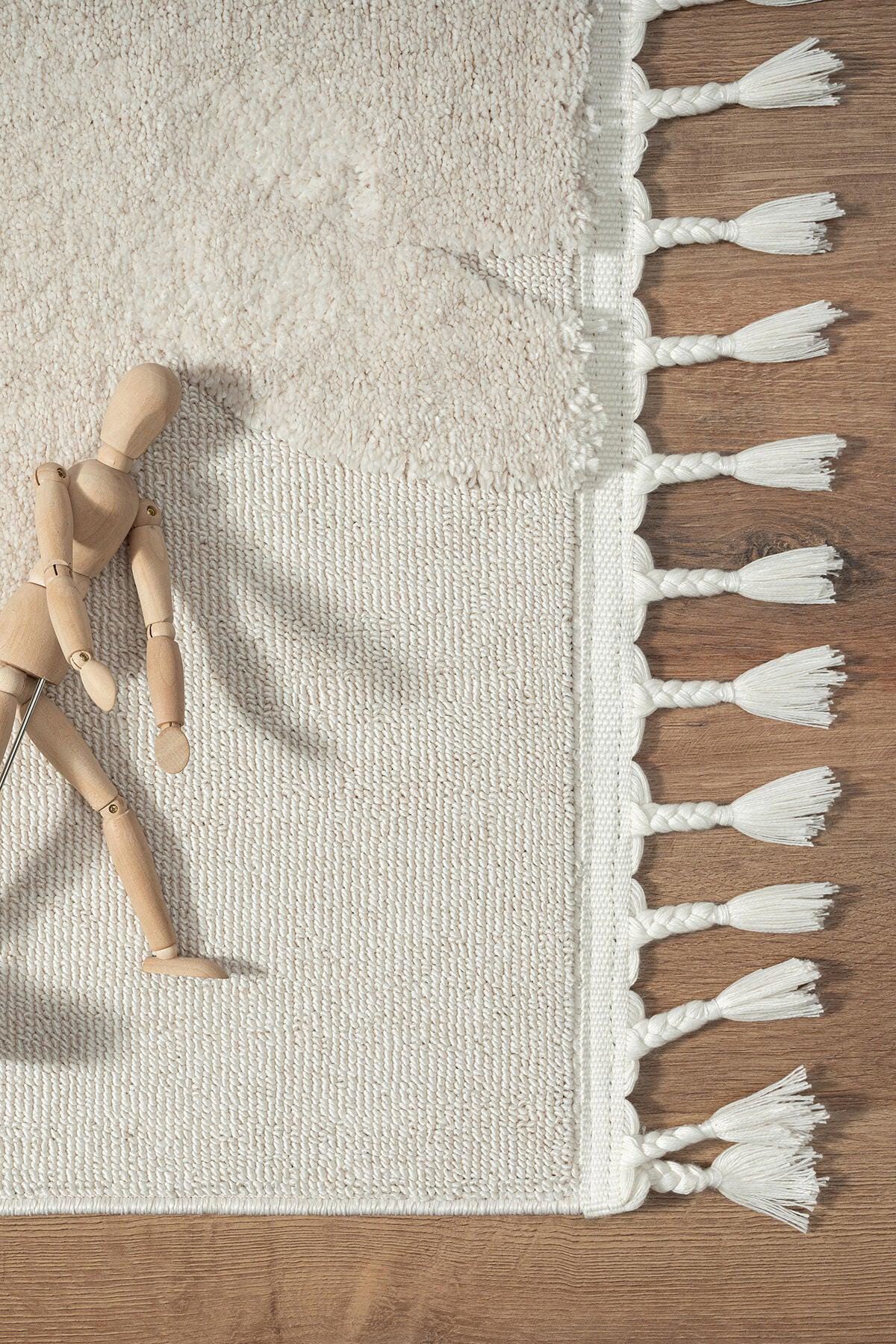 Bunny Nursery Rug with Tassels – Tufted Cream Playroom Decor