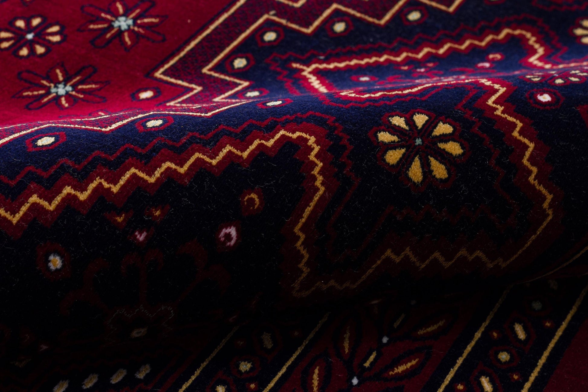 Crimson Red Persian Style Area Rug – Geometric Medallion Oriental Carpet