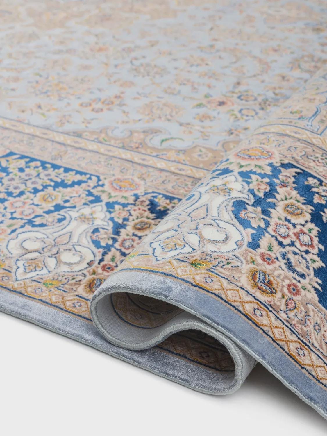 7x10 ft, Fine Turkish Silk Rug with Handmade Fringes