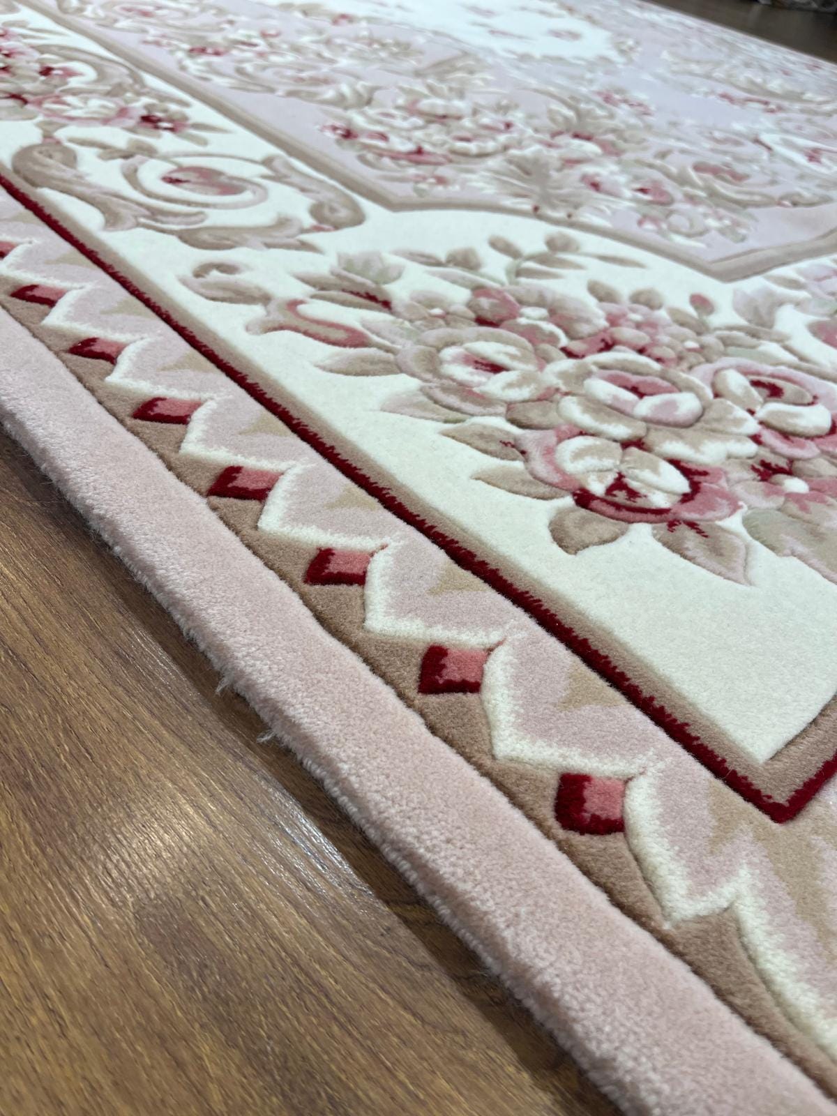 7x10 ft, 100% Wool Hand-Carved Floral Rug, Rose Red Cream Scalloped Border